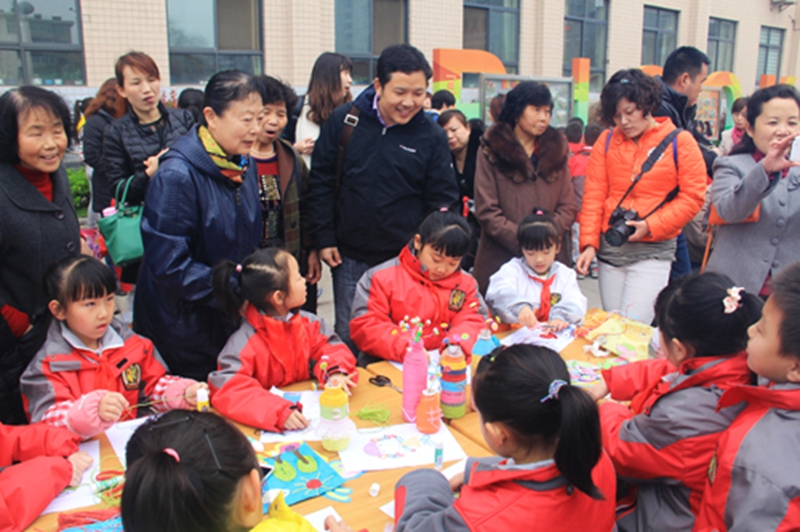 陕西师范大学实验小学科技文化周 - 副本.jpg